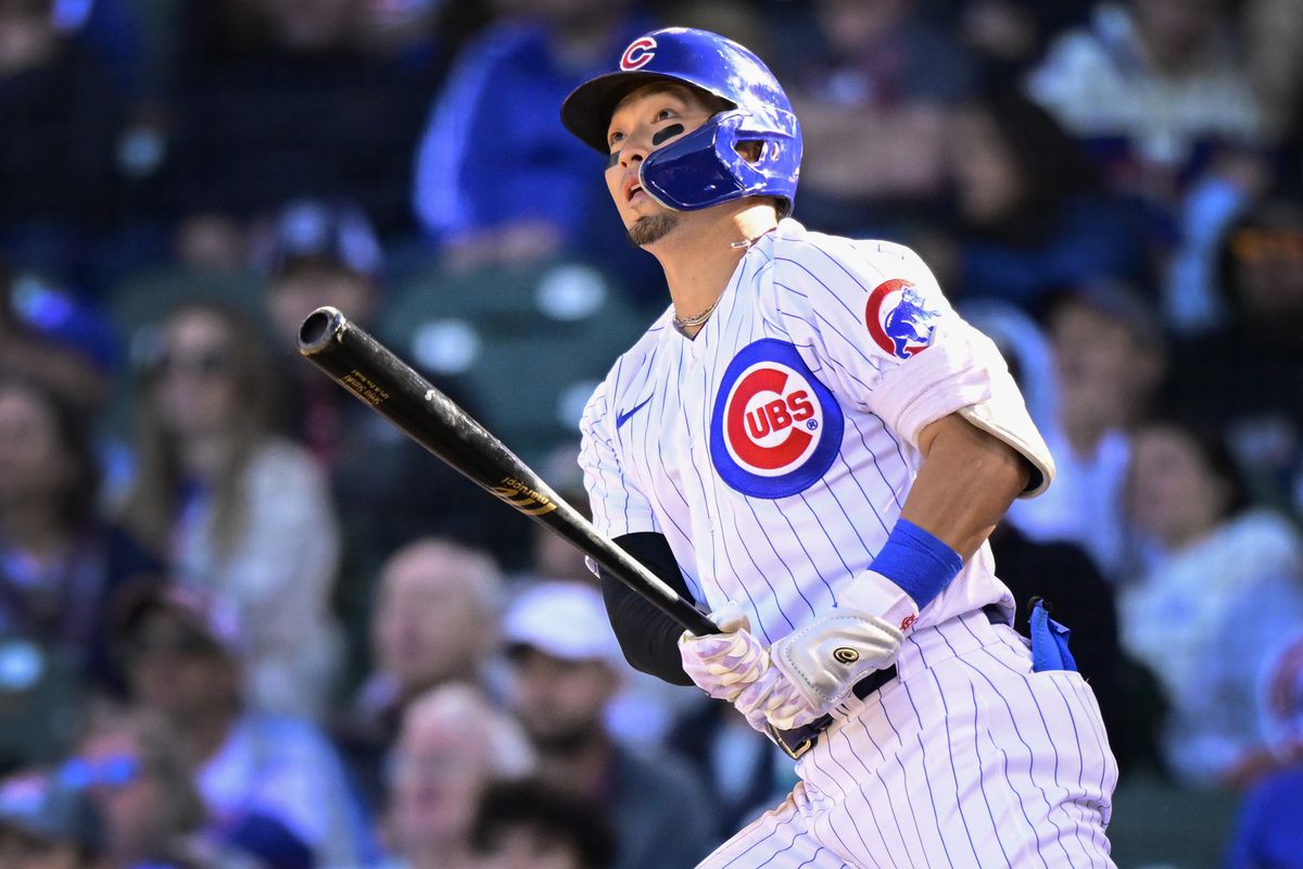 Cubs 2, Reds 1:   free chicago cubs jersey    Seiya Suzuki hits the game-winning home run