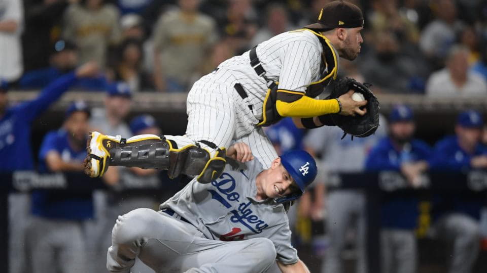 Cubs' Frank Schwindel throws slowest pitch ever to be home run as Yankees' Kyle  Higashioka clobbers eephus