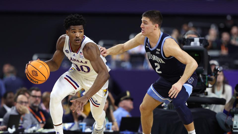 Ochai Agbaji-Collin Gillespie-040222-GETTY-FTR