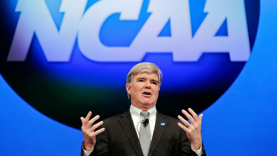 Mark Emmert-011314-AP-FTR.jpg