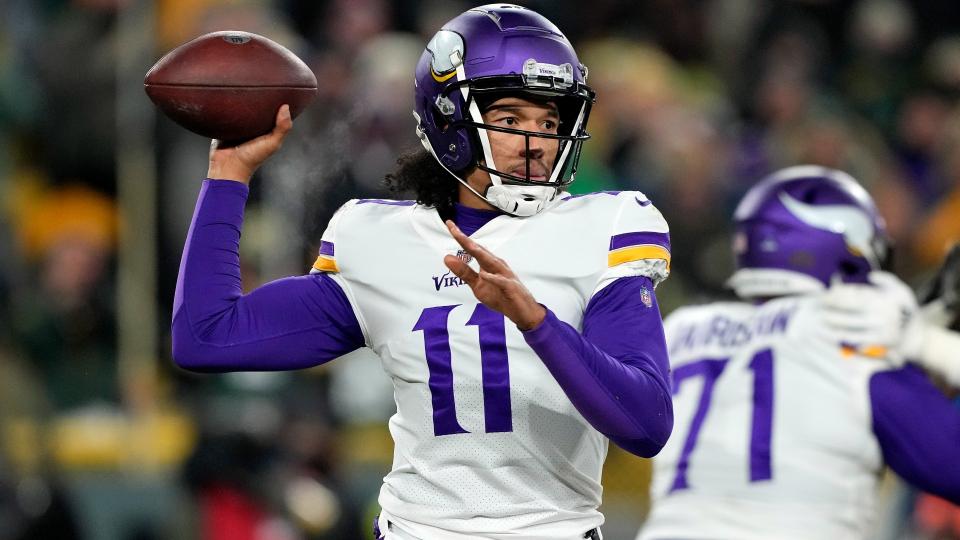 Why NBC’s Chris Simms is getting roasted after Vikings re New York Giants jersey hire quarterback Kellen Mond