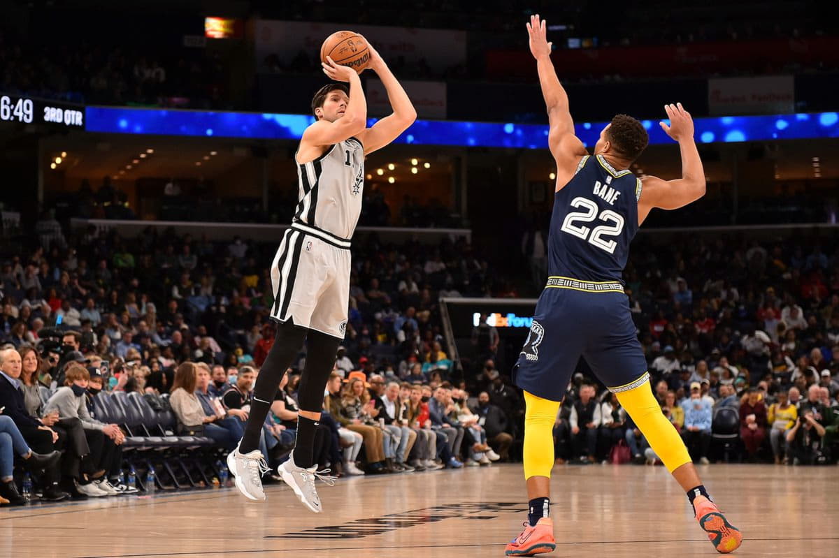 San Antonio Spurs v Memphis Grizzlies