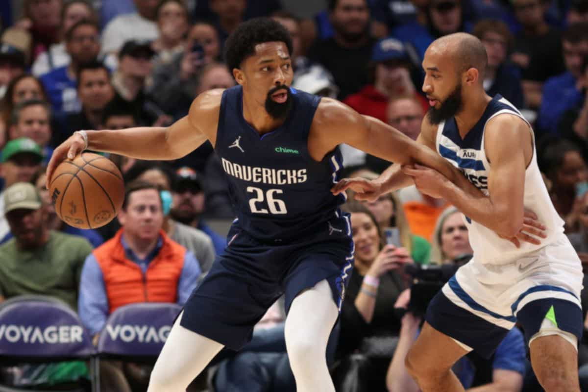 Spencer Dinwiddie’s midrange taking pictures shall be an element for the Da luka doncic jersey grownup llas Mavericks towards the Utah Jazz