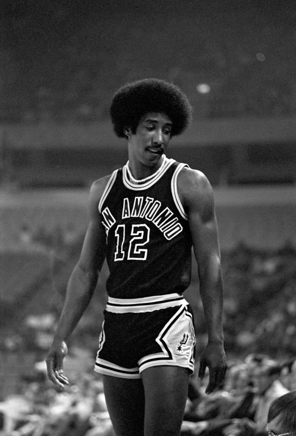 Denver Nuggets v San Antonio Spurs, 1-23-76