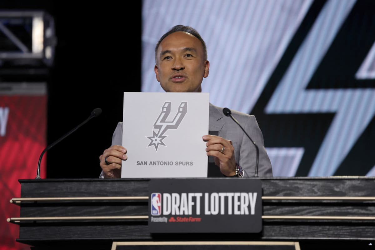 How the Spurs might navigate the 2022 NBA D jj barea jersey raft