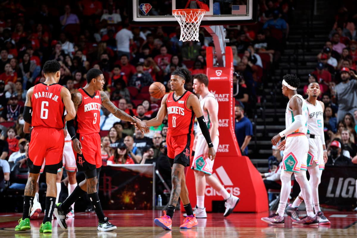 Rockets’ younger backcourt shi luka doncic jersey youth 10-12 nes in a troublesome loss to the Spurs