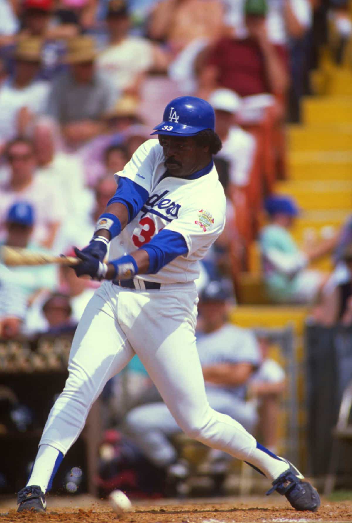 Dodgers first baseman Eddie Murray led the major leagues in batting average in 1990, hitting .330, but did not win a batting title.