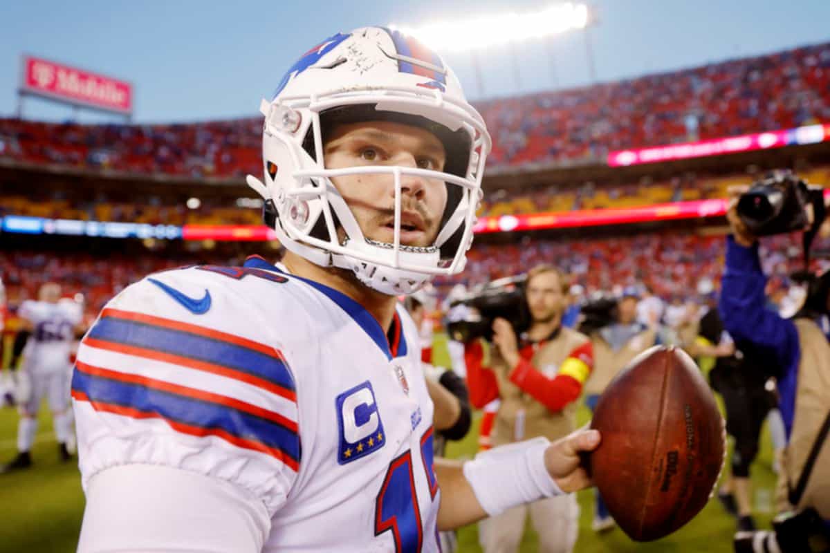 Josh Allen dons jersey of Bills Mafia fan favorite pre-game vs. Patriots 