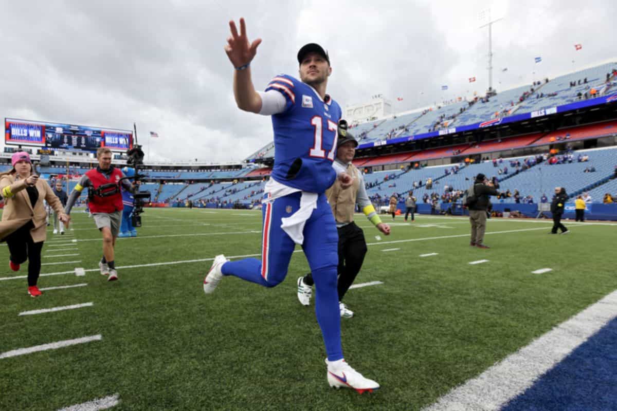 Pittsburgh Steelers v Buffalo Bills