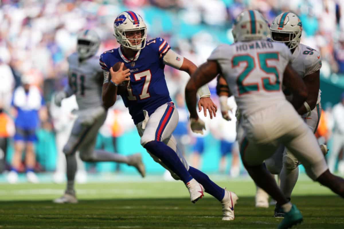 NFL: Buffalo Bills at Miami Dolphins