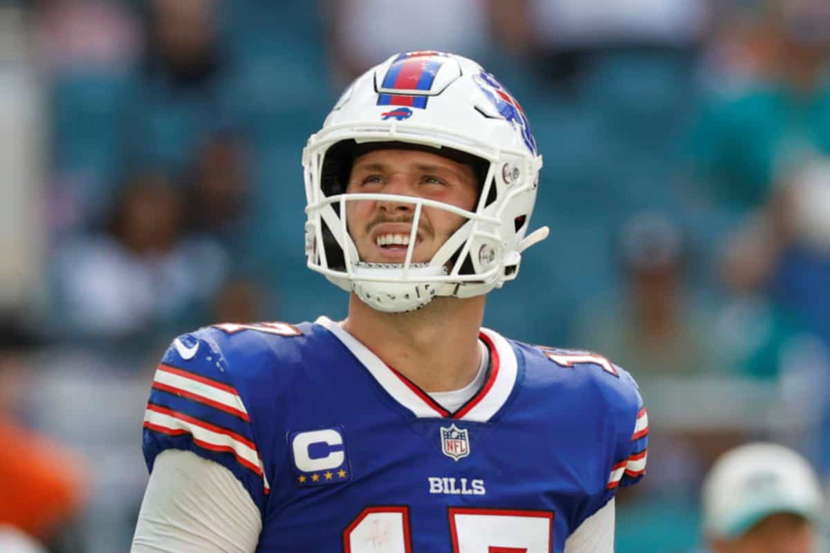 NFL: SEP 25 Bills at Dolphins