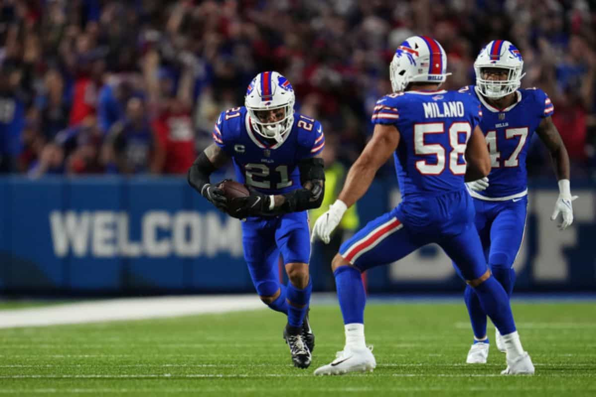 Tennessee Titans v Buffalo Bills