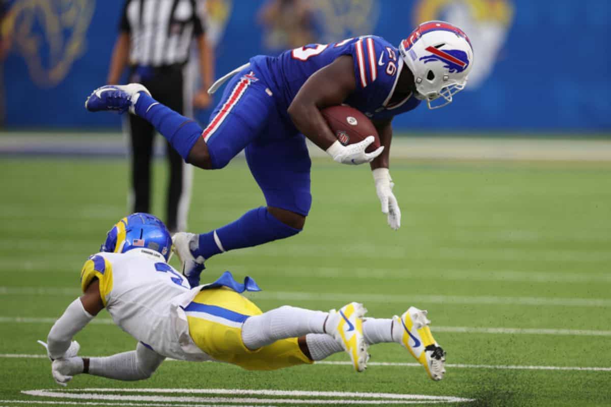 Buffalo Bills v Los Angeles Rams