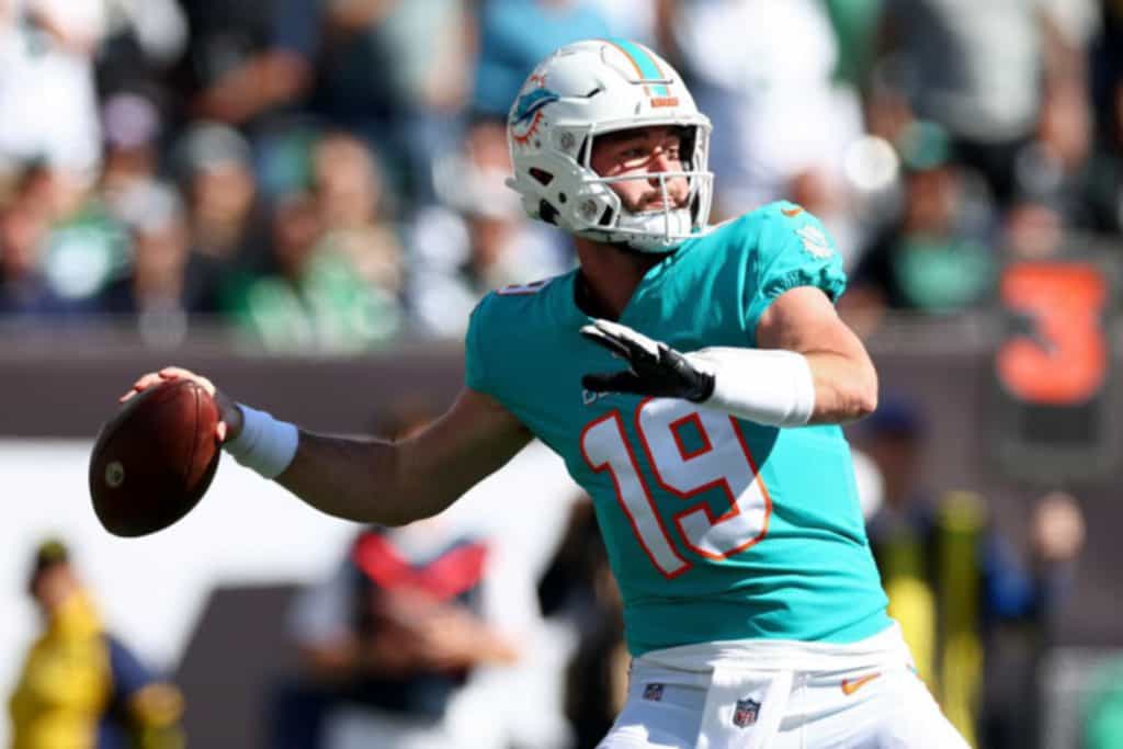 Miami Dolphins QB Skylar Thompson set to start vs. Minnesota Vikings |  A look at   buffalo bills store depew nyhis NFL debut vs. the New York Jets