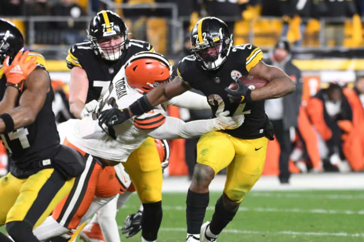 NFL: Cleveland Browns at Pittsburgh Steelers