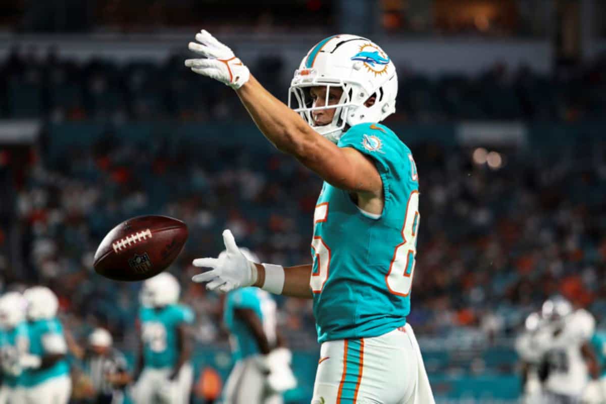 Miami Dolphins elev nfl man jersey buffalo bills 97ate wide receiver River  Cracraft and safety Verone McKinley III ahead of Sunday's matchup vs. New  England Patriots