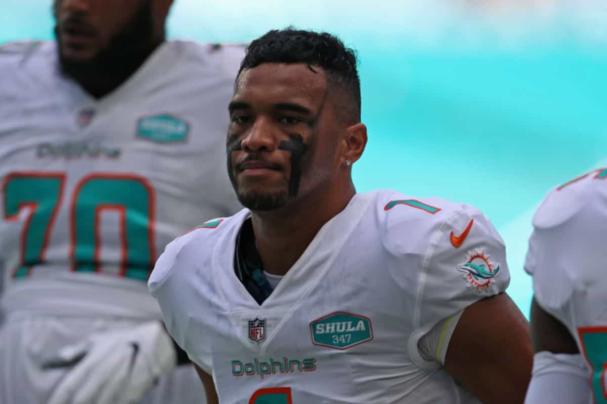 Deatrich Wise Jr. and the Pats are still looking to get a W vs. Tua and the  Dolphins 