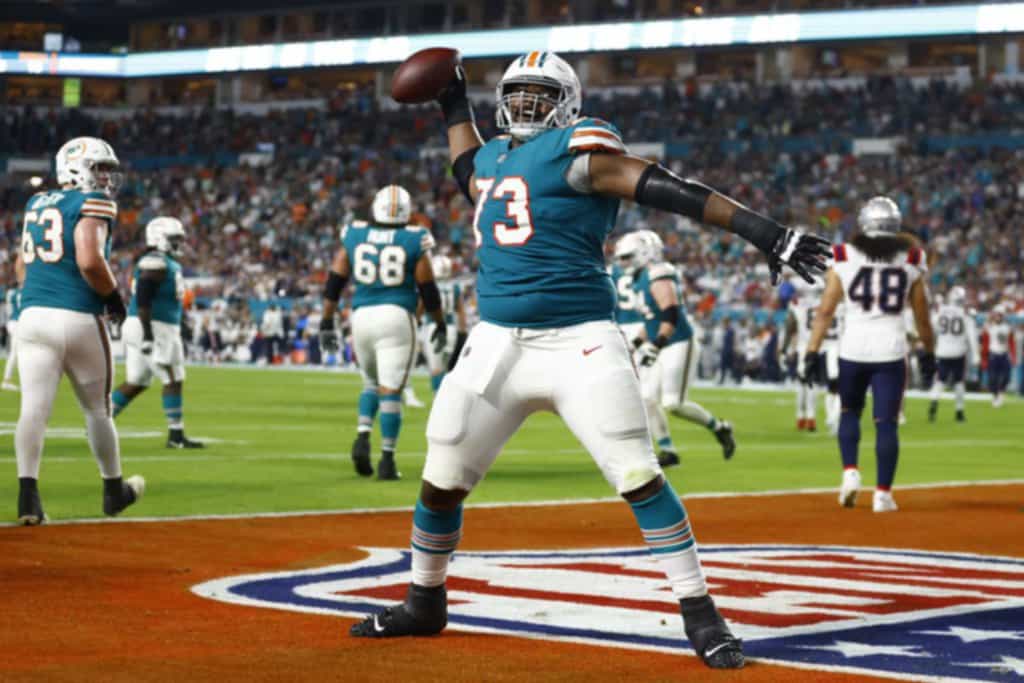 Patriots vs. Dolphins: Opening Week 1 odd  buffalo bills jersey 27s has Miami slight favorite