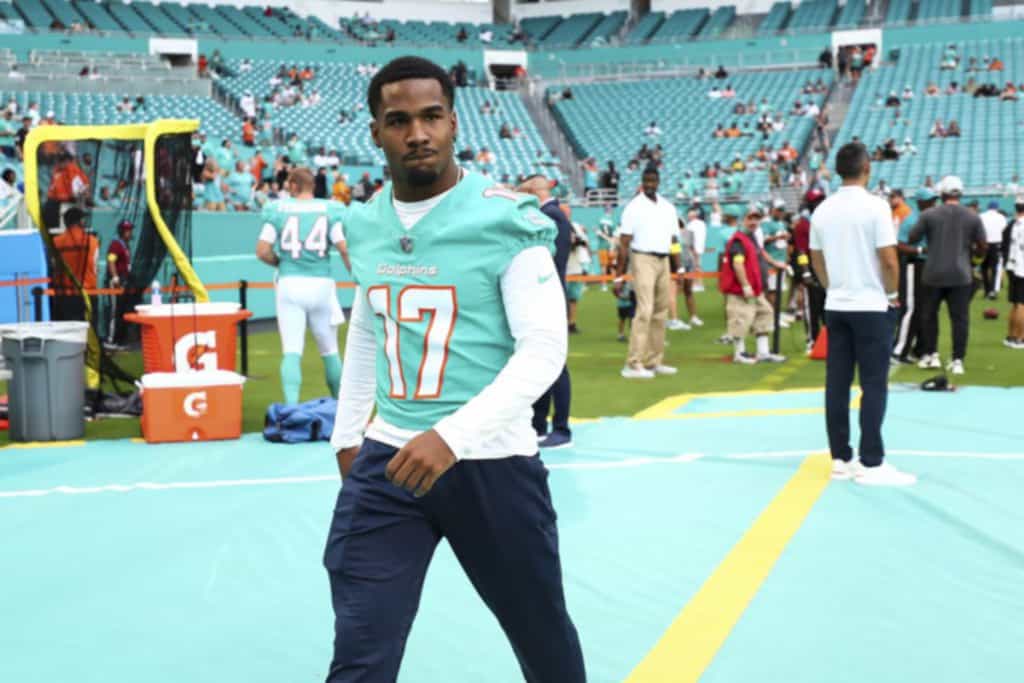 Waddle Watch: Miami Dolphins head coach, Mike McDaniel, gives an update on Jaylen Wa  buffalo nfl shirt backddle’s injury status