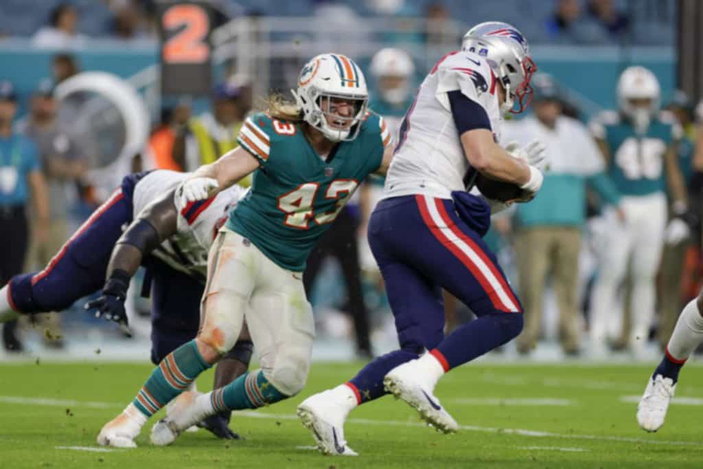 Miami Dolphins’ Andrew Van Ginkel out with “appendix issue  buffalo bills nfl apparel”