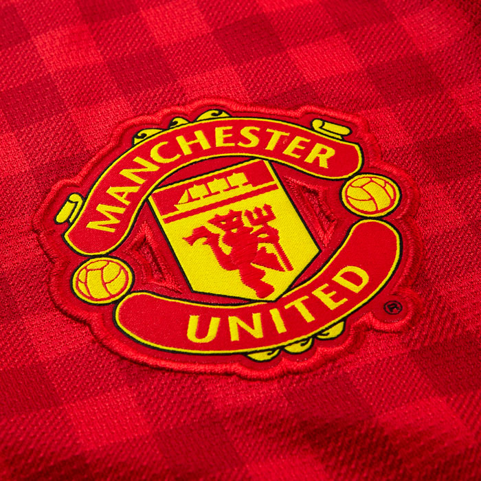 Man Utd club crest