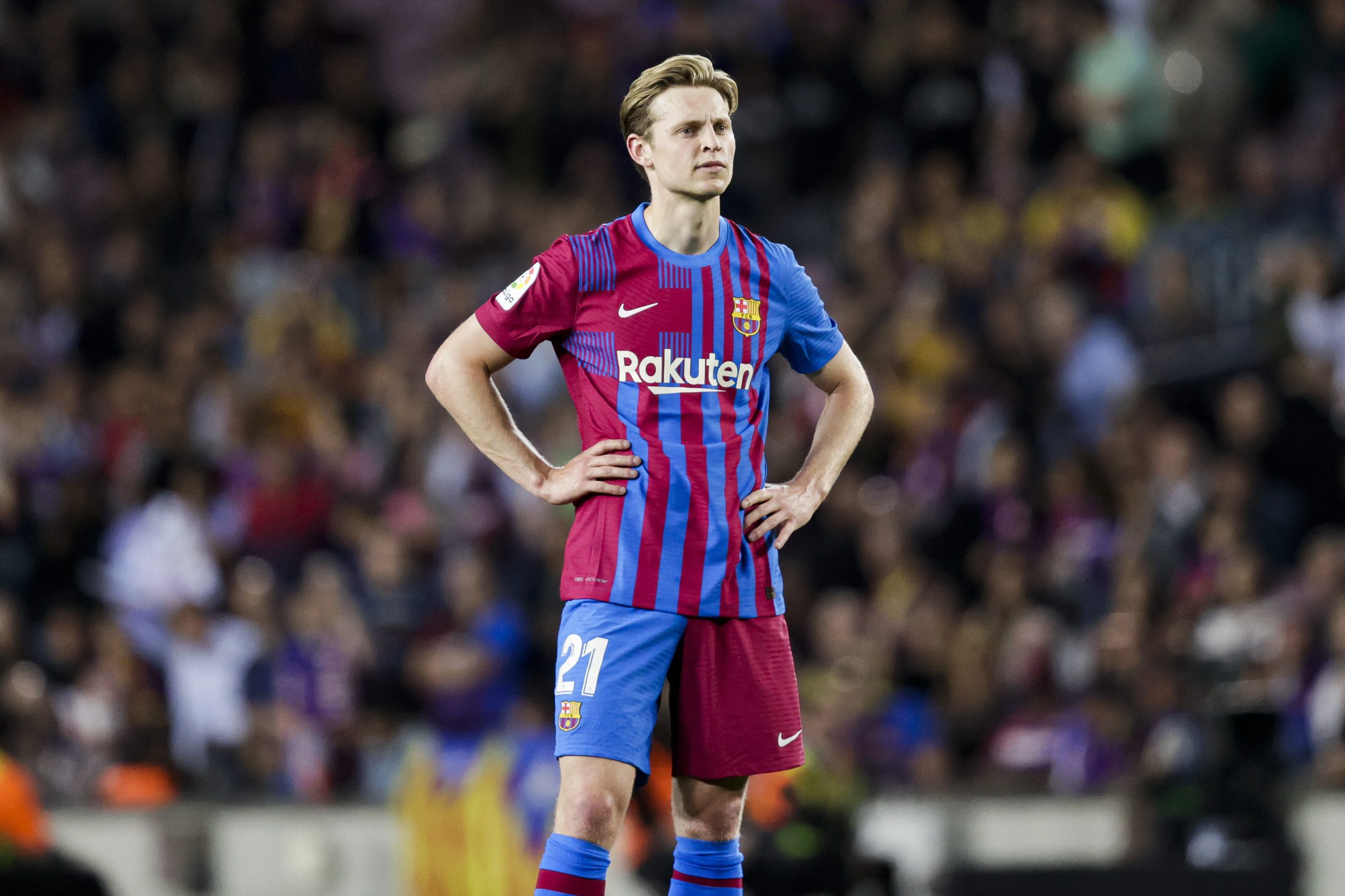 Frenkie d  manchester united jersey number 14  e Jong set for crunch meeting with Barcelona