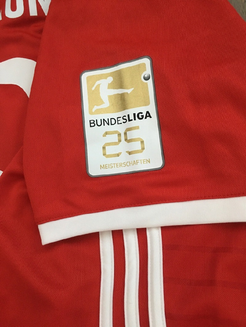 Bayern sleeve badge Meister 25