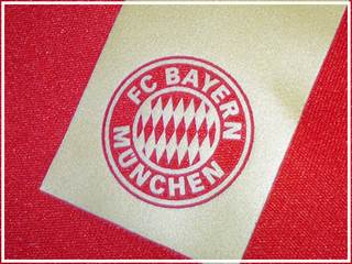 FC Bayern club logo in numbers