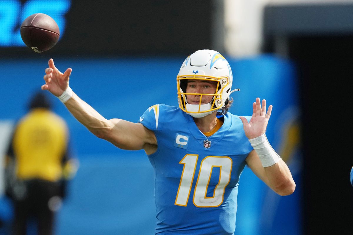 Chargers at Chiefs: Game time, TV channel, odds, picks, online