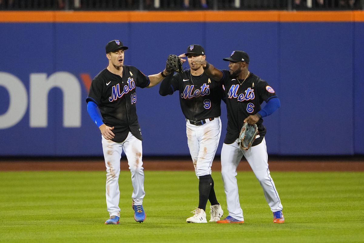 best New York Mets #18 Travis d\'Arnaud Grey CoolMets Morning News: Mets  win again, Díaz honored again