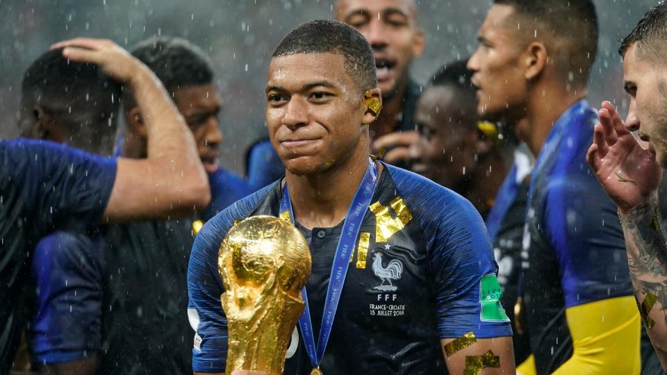 NIKE KYLIAN MBAPPE FRANCE HOME JERSEY FIFA WORLD CUP 2022