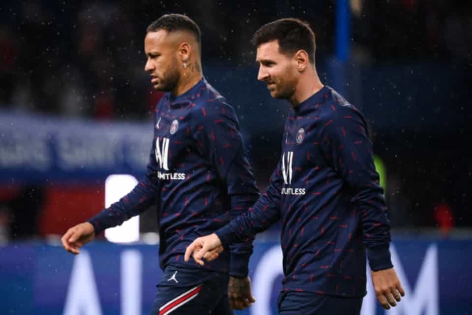 Neymar, like teammate and friend Messi, doesn’t usually watch football in his spare time