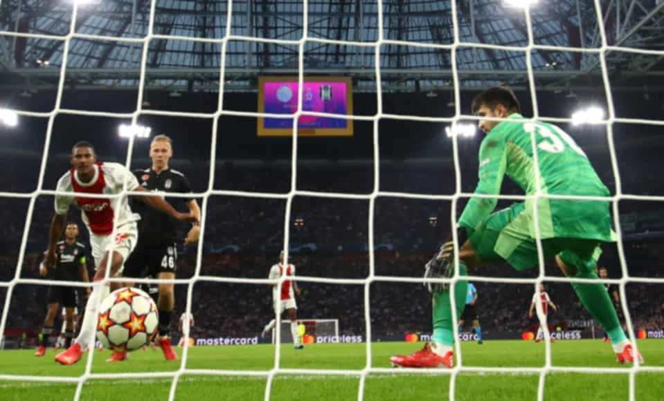Haller displaying his excellent finishing ability with one of his four goals against Sporting