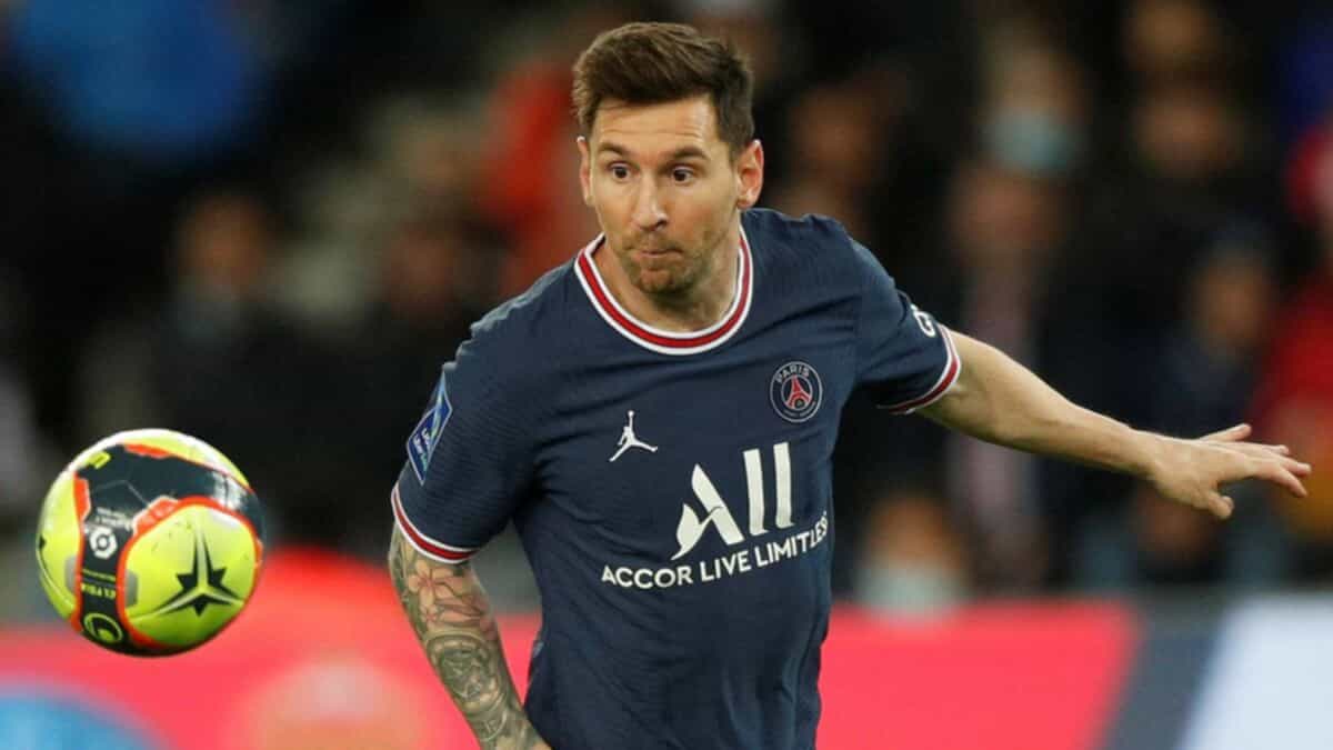 Messi tests positive for COVID-19