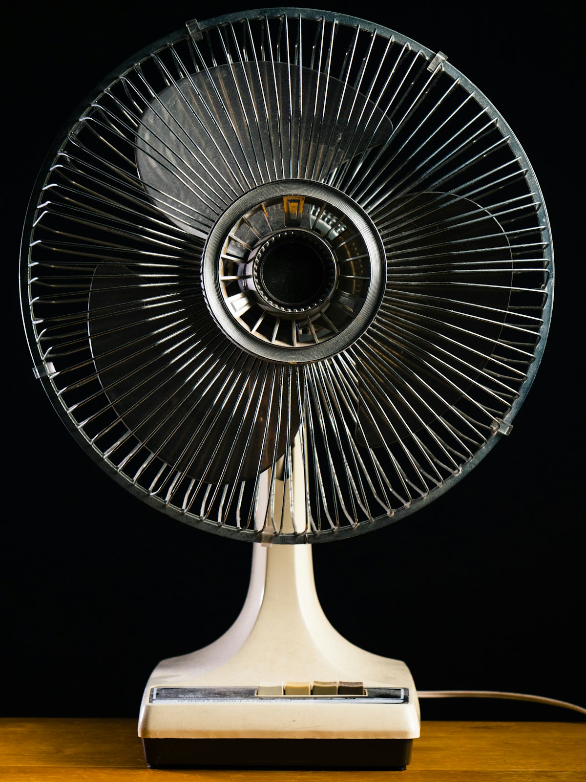 Een tafel ventilator voor je werkplek of nachtkastje